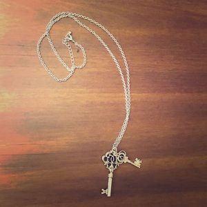 Silver double key necklace